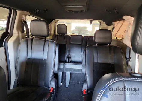 2016 Dodge Grand Caravan Sxt z USA, uszkodzony, nr VIN 2C4RDGCG0GR355912